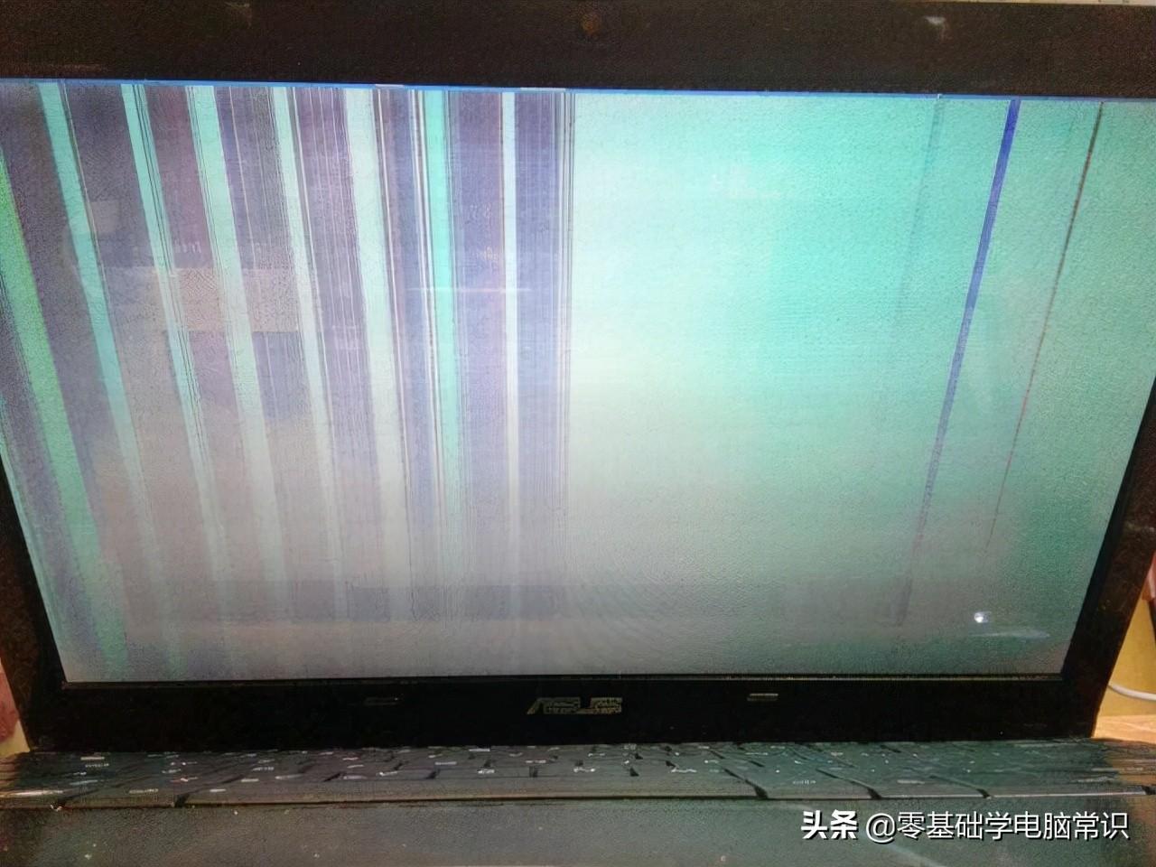 电脑屏幕有条纹并闪烁，显示器屏幕横条纹修复