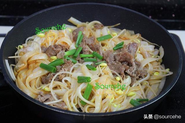 湿炒牛河怎么做，湿炒牛河的做法（正宗的广东干炒牛河）