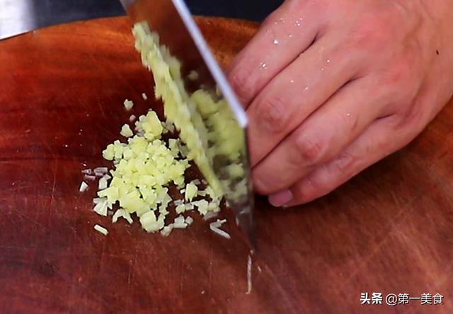 清炖豆腐的做法，清炖白豆腐汤（白菜炖豆腐汤怎么做才好喝）