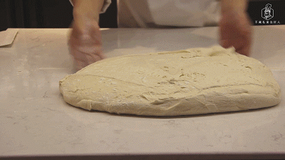 面包和爱情是什么意思，先从理解这些词的意思开始吧（面包是爱情是什么意思）