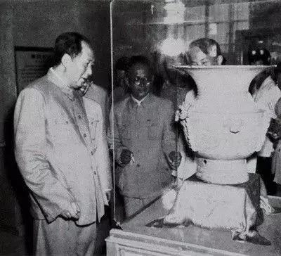 徐悲鸿国宝级大师作品,国家愿意用齐白石和徐悲鸿的画来换 徐悲鸿国宝级大师作品,国家愿意用齐白石和徐悲鸿的画来换
