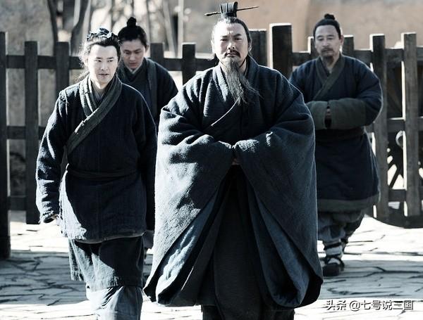 四书五经指的是哪四书哪五经，四书五经指哪四书五经（古代科举考察的四书五经、八股文）