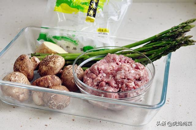 羊肉丸子火锅怎么做，羊肉丸子火锅的做法（做火锅羊肉丸子它是重要配料）