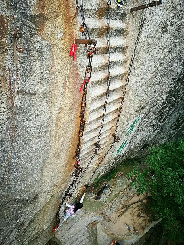 华山主要的旅游景点都有哪些，华山主要景点介绍（华山必去的几个景点知道吗）