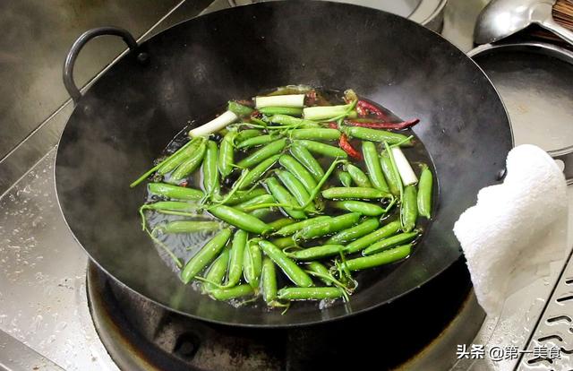 豌豆角煮多长时间能熟，鲜豌豆角煮多长时间能熟（厨师长家常卤煮方法）