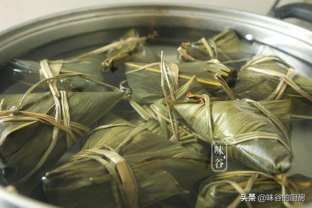 紫米和紫糯米一样吗有什么区别，紫米和紫糯米一样吗有什么区别呢（聪明女人爱吃这粽子）