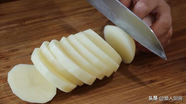 烤箱烤鸡翅温度和时间，烤鸡翅烤箱温度和时间（烤鸡翅不放一滴油）