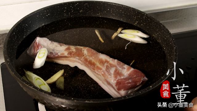 梅菜扣肉的家常做法正宗，梅菜扣肉正宗的家庭做法（这才是正宗梅菜扣肉的做法）