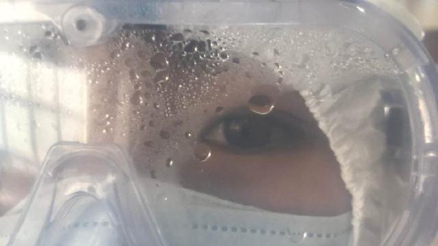 怎么防止眼镜起雾，怎么防止眼镜起雾气（九种方法防止护目镜起水雾）