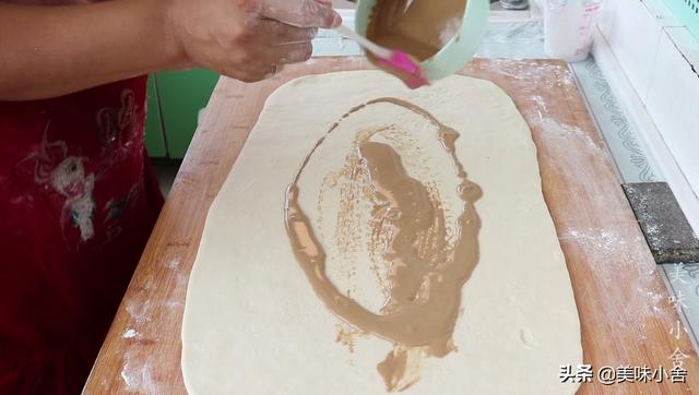 麻酱油酥怎么做，麻酱油酥怎么做视频（手把手教您在家做麻酱烧饼）