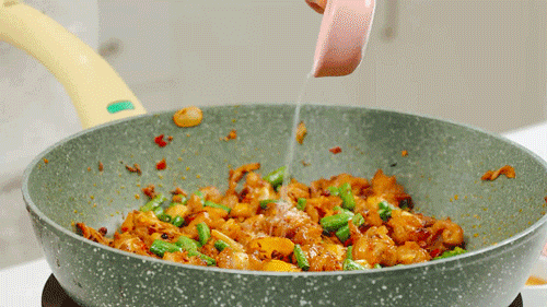 掌中宝是鸡的哪个部位图解，掌中宝是鸡的哪个部位（鸡身上的“黄金部位”）