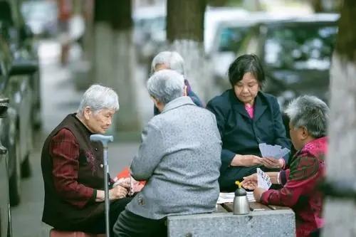 90岁叫什么耄耋之年，80岁叫耄耋,90岁叫什么（新的老年人标准已发布）