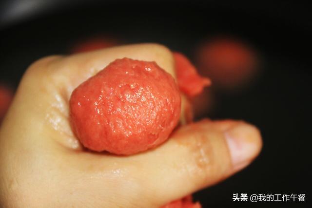 牛肉丸的制作方法，如何做出来的牛肉丸好吃（家庭版制作Q弹的牛肉丸）