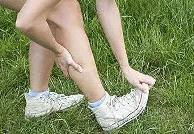 怎么按摩，怎么按摩才能丰胸（十大常见病的穴位按摩疗法）