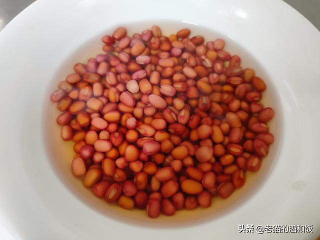 红枣大米粥的家常做法，大米红枣粥的做法和功效（早餐多喝这碗粥）