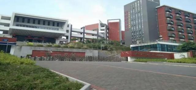 南宁外国语学校是公立的还是私立的，南宁外国语学校怎么样（南宁知名中学排名）