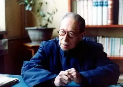 甘草油的作用与功效，甘草油的作用与功效与作用（北京中医医院镇院之宝甘草油）