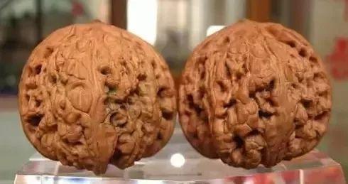 文玩核桃狮子头36万，赌核桃（文玩核桃狮子头大全）