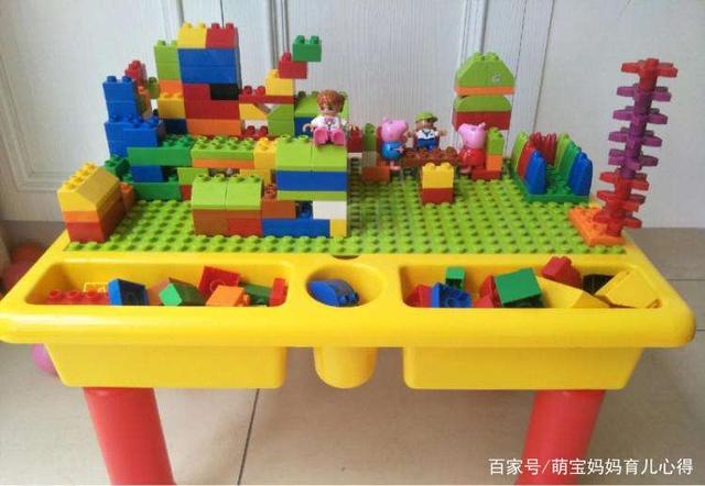 玩积木玩具给孩子有什么好处，积木玩具对孩子有哪些好处（玩积木原来对孩子有这么多好处）