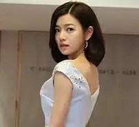 鹅蛋脸型适合什么发型，鹅蛋脸的女生什么发型好看（发型与脸型的搭配设计）