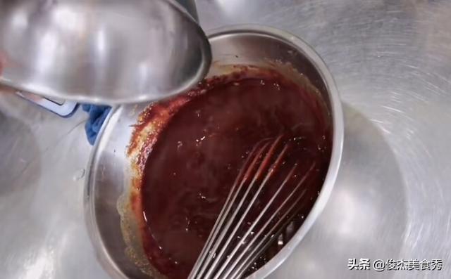 自制万能烧烤酱，在家自制烧烤酱（烧烤店用的万能烧烤酱是可以自己做的）