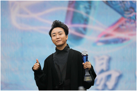 “两袖清风”的李玉刚，被问为何41岁还不结婚？回答凸显求生欲