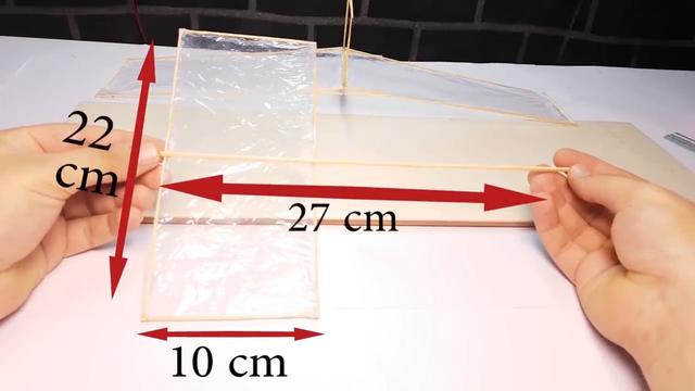 简易飞机模型制作，100个简单的科技小制作_100个简单的科技小制作视频_100个简单的科技小制作不倒翁（用竹蜻蜓原理做一个简易飞机）