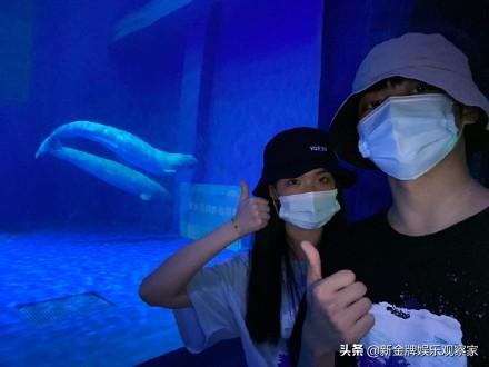 蔡徐坤的女朋友是谁，蔡徐坤女友（深扒焉栩嘉女友）
