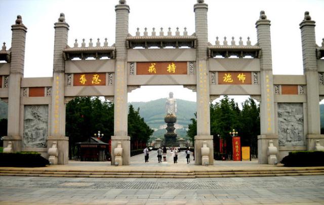 牌坊是什么意思，立牌坊说贞洁是什么意思（欣赏一组壮观的中国牌楼）