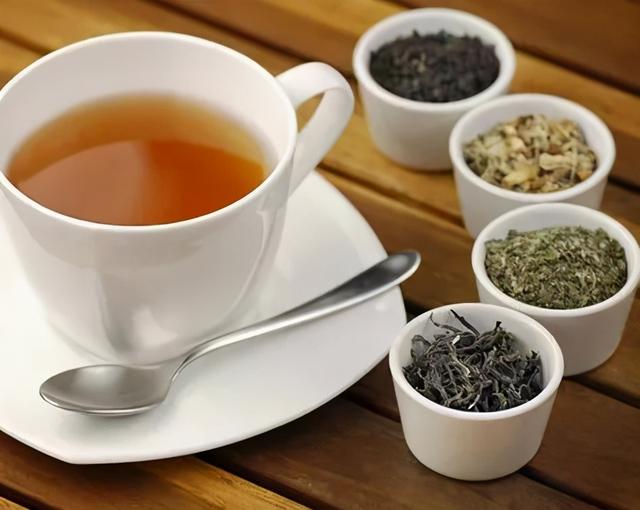 茶叶渣属于什么垃圾分类，平常喝茶的茶叶渣属于什么垃圾（垃圾分类知识问答）