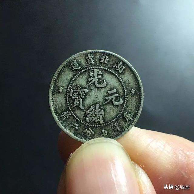 100元怎么看真假，新版100元人民币怎么鉴别真假真伪（袁大头辨别有技巧）