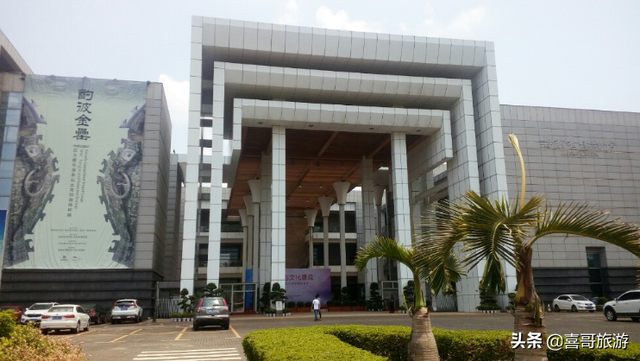 三亚必去的几个景点顺序，三亚景点排行哪几个景点必去（海口十大景点是哪几个）