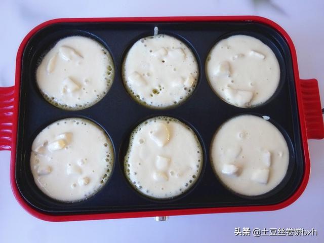 香蕉饼怎么做好吃又简单的做法，香蕉饼的做法（搅一搅就成的小饼）