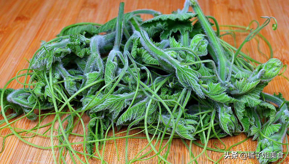 【凉拌南瓜尖】做法步骤图 简单一做 比吃肉还过瘾-起舞食谱网