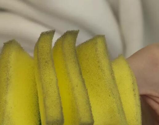 电风扇怎么拆卸清洗，怎么拆洗家用电风扇（不用拆开，轻松还原干净状态）