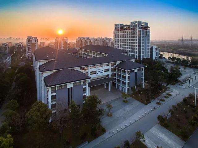 扬州大学城有几所什么大学，南京邮电大学通达学院