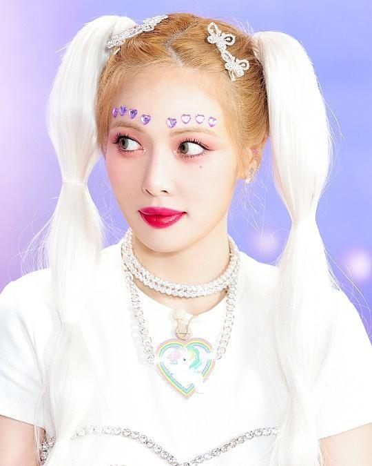 紫色服装如何搭配，紫色服装如何搭配裤子（紫色的服装是真的酷炫）