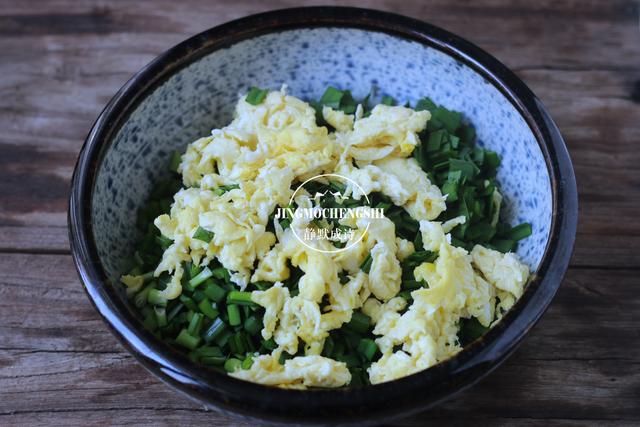 烙盒子的面怎么和，正宗肉盒子面怎么和（韭菜盒子最好的做法）