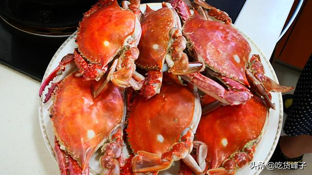 螃蟹蒸多久才能熟透，螃蟹要蒸几分钟才好吃（老渔民教你做，螃蟹鲜嫩不掉腿）