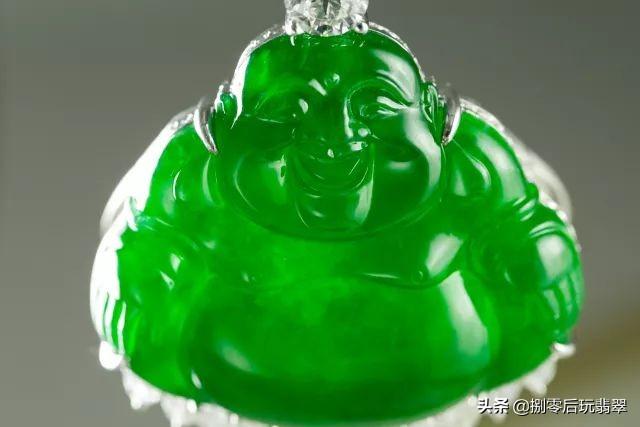 佛公佩戴注意事项，女士佩戴佛公需要注意什么（翡翠观音、佛公手势竟然有这讲究）