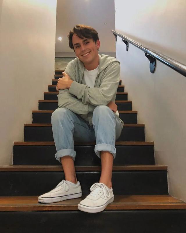 戳爷！戳爷！戳爷！，戳爷经历了什么（你知道戳爷还有个弟弟吗图片）