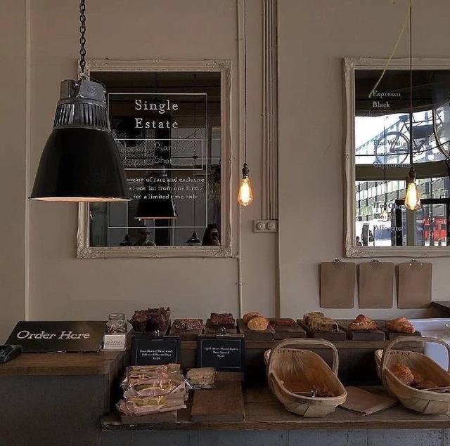 朋友圈封面图，朋友圈封面图片高清（朋友圈背景图封面图）