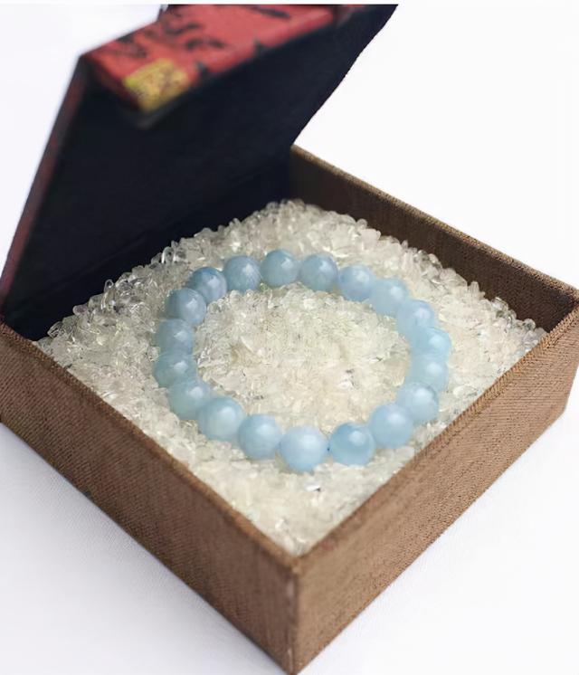 怎么样给水晶消磁最好，水晶消磁的7种方法<大全>