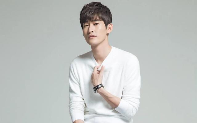 张翰几岁演的一起来看流星雨，张翰几岁（8位“演不了穷人”的男星）