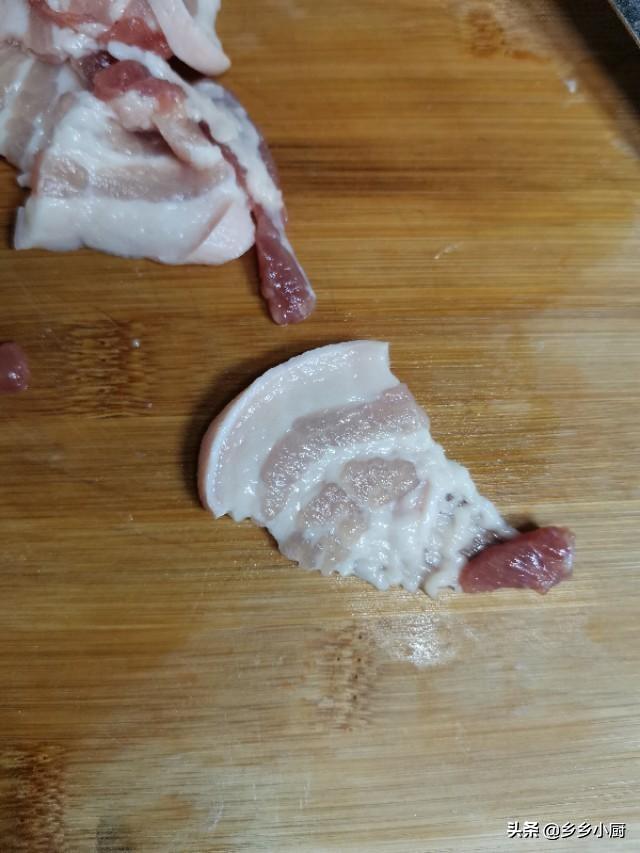 肉焖子的家常做法，焖子的做法（辣椒焖子怎么做）