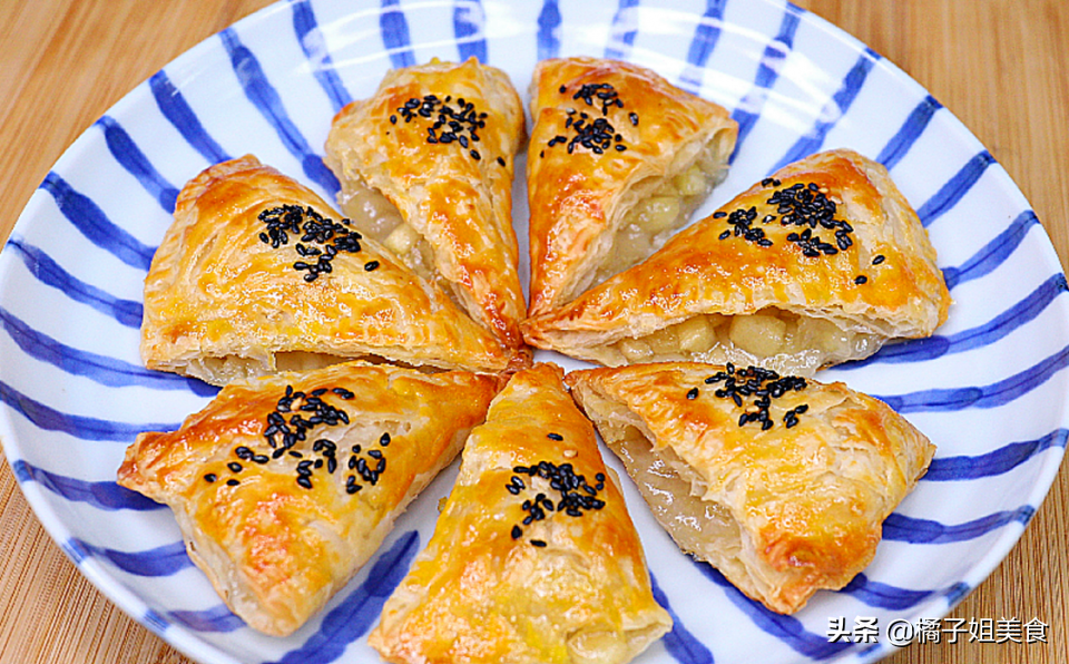 手抓餅版蘋果派 法百吃不膩 好吃又好看 上桌瞬間被掃光-起舞食譜網