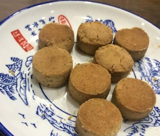 嘉兴文虎酱鸭怎么样，嘉兴酱鸭好吃吗（美食跟小吃也都韵味十足）