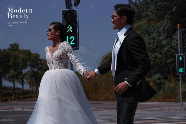 90后婚纱摄影，水下婚纱摄影百科（引爆街头丨90后超爱的时尚街拍婚纱照）