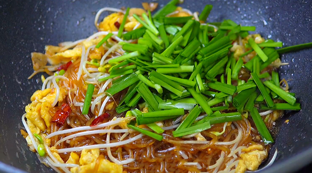图片[6]-【韭菜鸡蛋炒粉条】做法步骤图 根根分明 特下饭-起舞食谱网