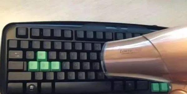 电脑键盘清洁方法，电脑键盘的清理方法（小芯机：键盘清理方法知多少）